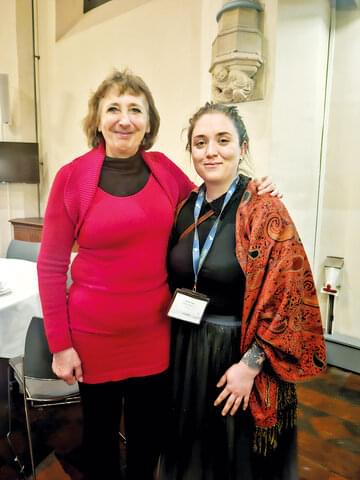 Prof. Patricia Harris* (vlevo) vedoucí výzkumu ve výživě koní institutu WALTHAM a vpravo ing. Denisa Tichá, produktová manažerka pro koně, MIKROP ČEBÍN a.s. Prof. Patricia Harris* (vlevo) vedoucí výzkumu ve výživě koní institutu WALTHAM a vpravo ing. Denisa Tichá, produktová manažerka pro koně, MIKROP ČEBÍN a.s.